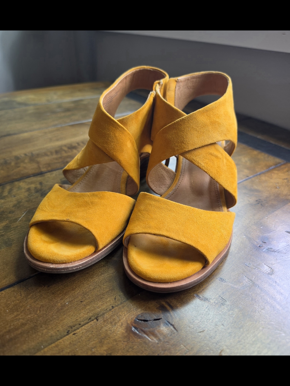 Sofft Mustard Yellow Suede Crisscross Sandals